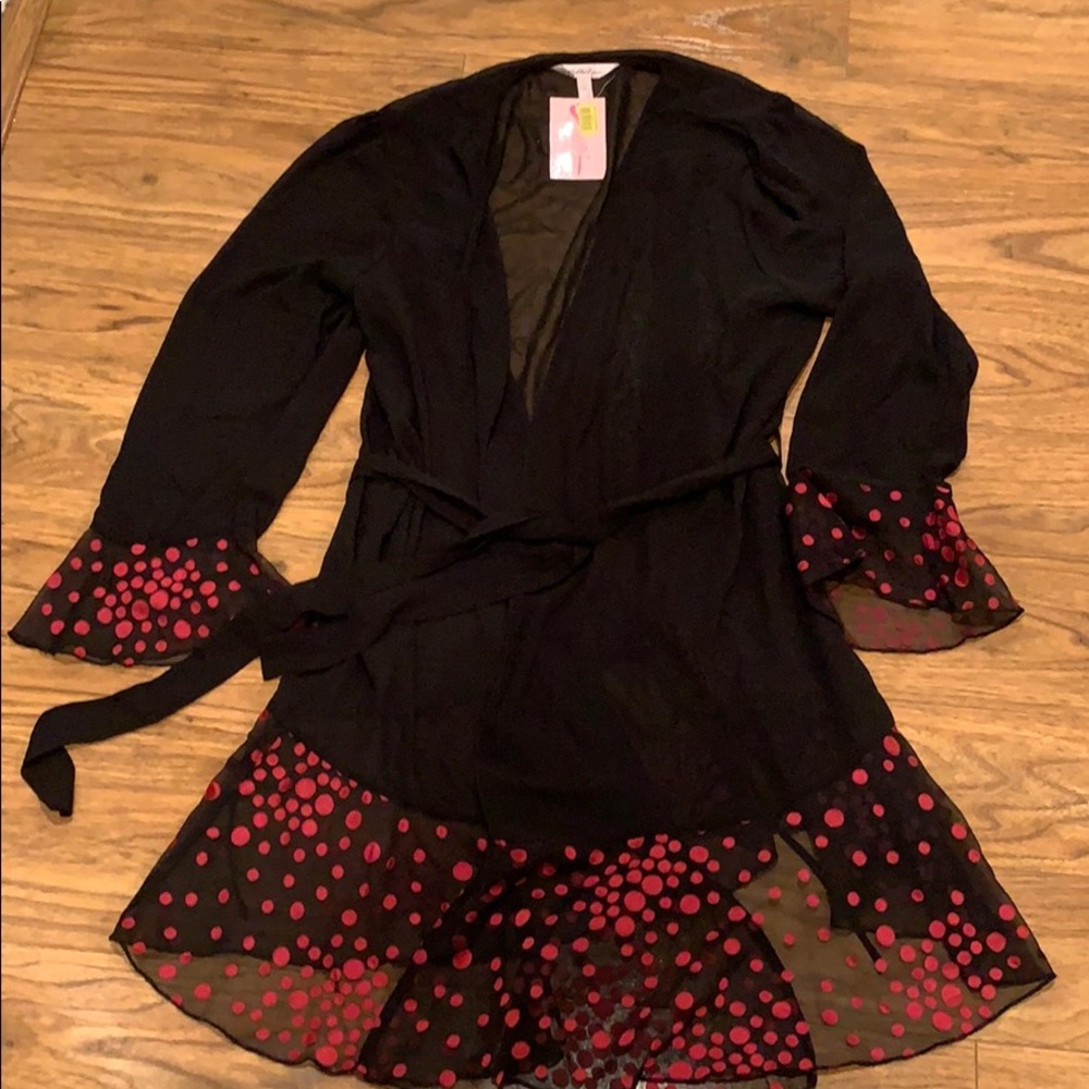 NWT robe with belt size L